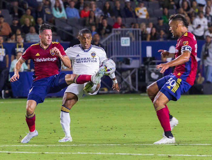 Oviedo clearing the danger against LA Galaxy.